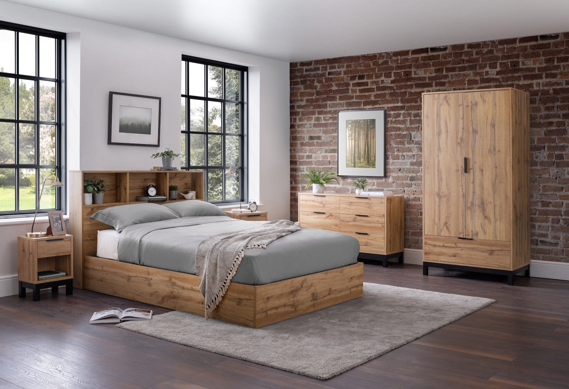 Julian Bowen Wood Bed Bali Ottoman Storage Bed - Light Oak Bed Kings