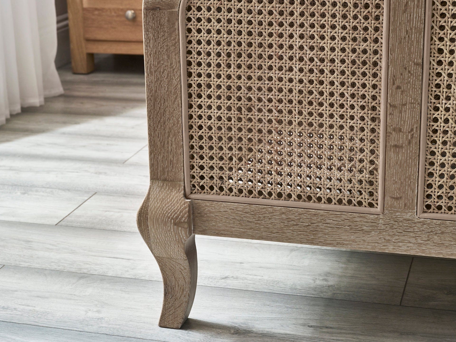 Julian Bowen Wood Bed Fleur Rattan Bed - Light Oak Bed Kings