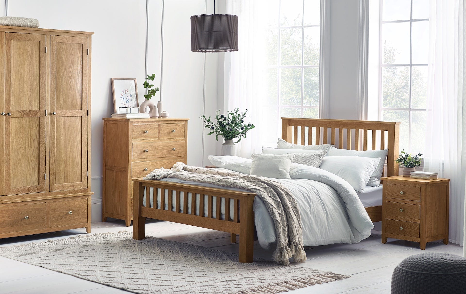 Julian Bowen Wood Bed Mallory Oak Bed - High Footer Bed Kings