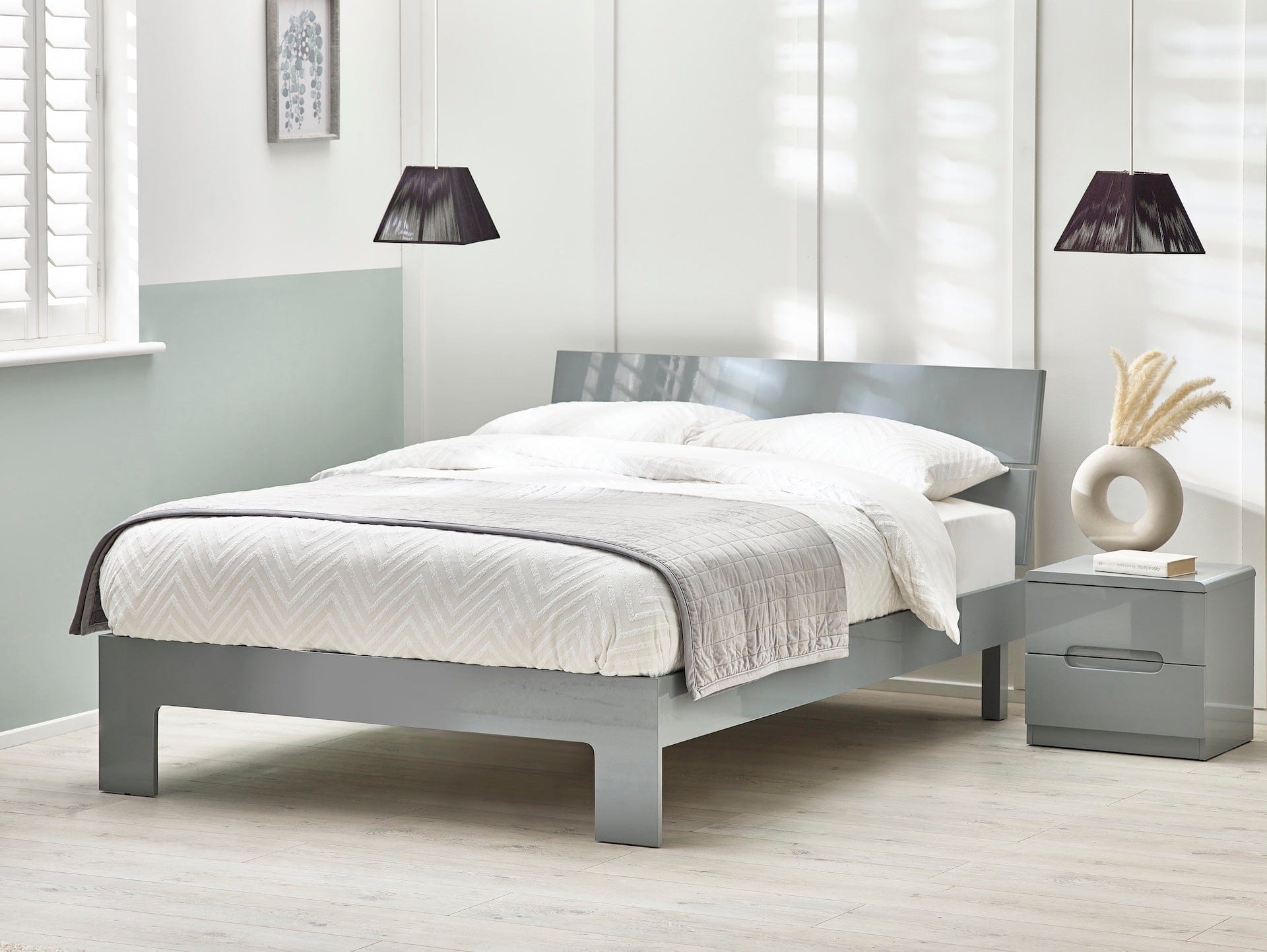 Julian Bowen Wood Bed Manhattan Bed - Grey High Gloss Bed Kings
